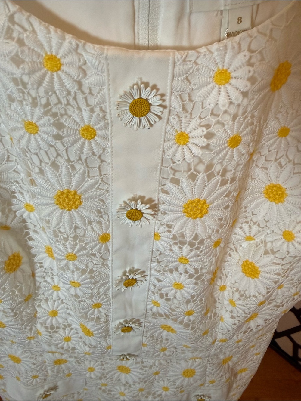 Lilly Pulitzer White Daisy Lace Dress with Yellow Centers NWT 8 - Picture 3 of 10